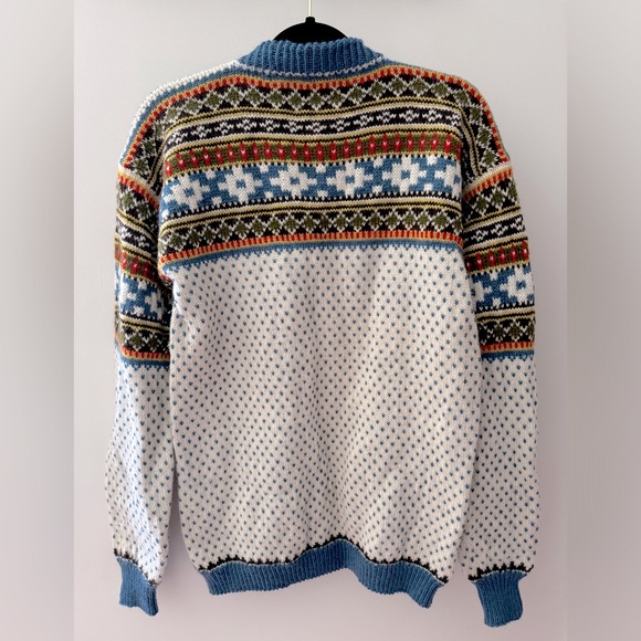 Vintage NORSK HUSFLID Hand Knit Fair Isle Wool Cardigan - Picture 2 of 5